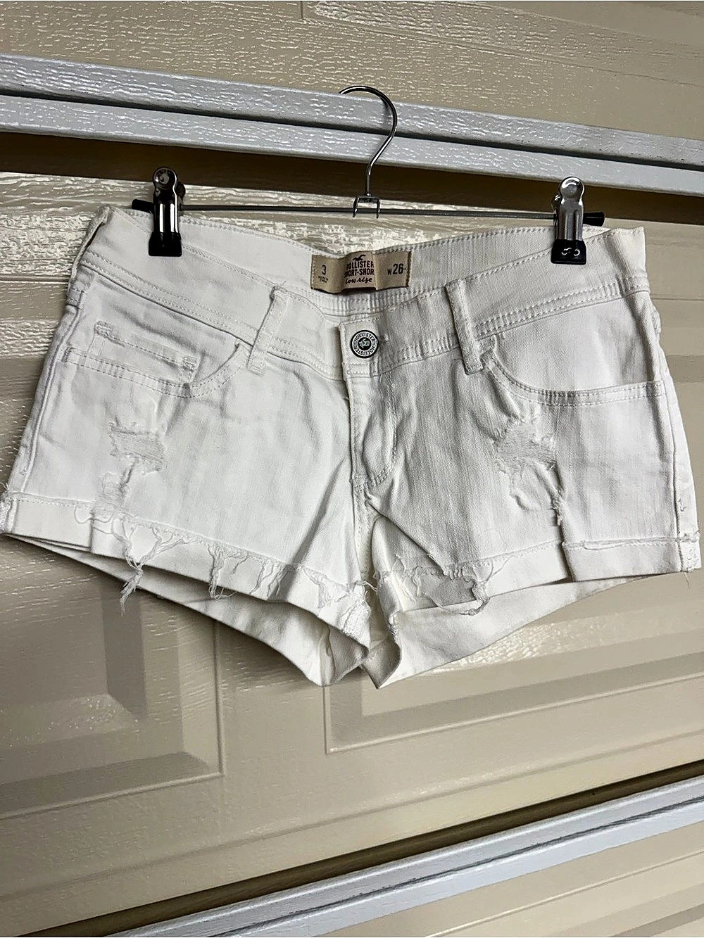 Hollister Low Rise Short-Short Distressed White Jean Shorts Waist 26